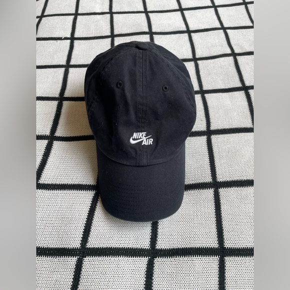 NIKE AIR Black Cap - Picture 1 of 3